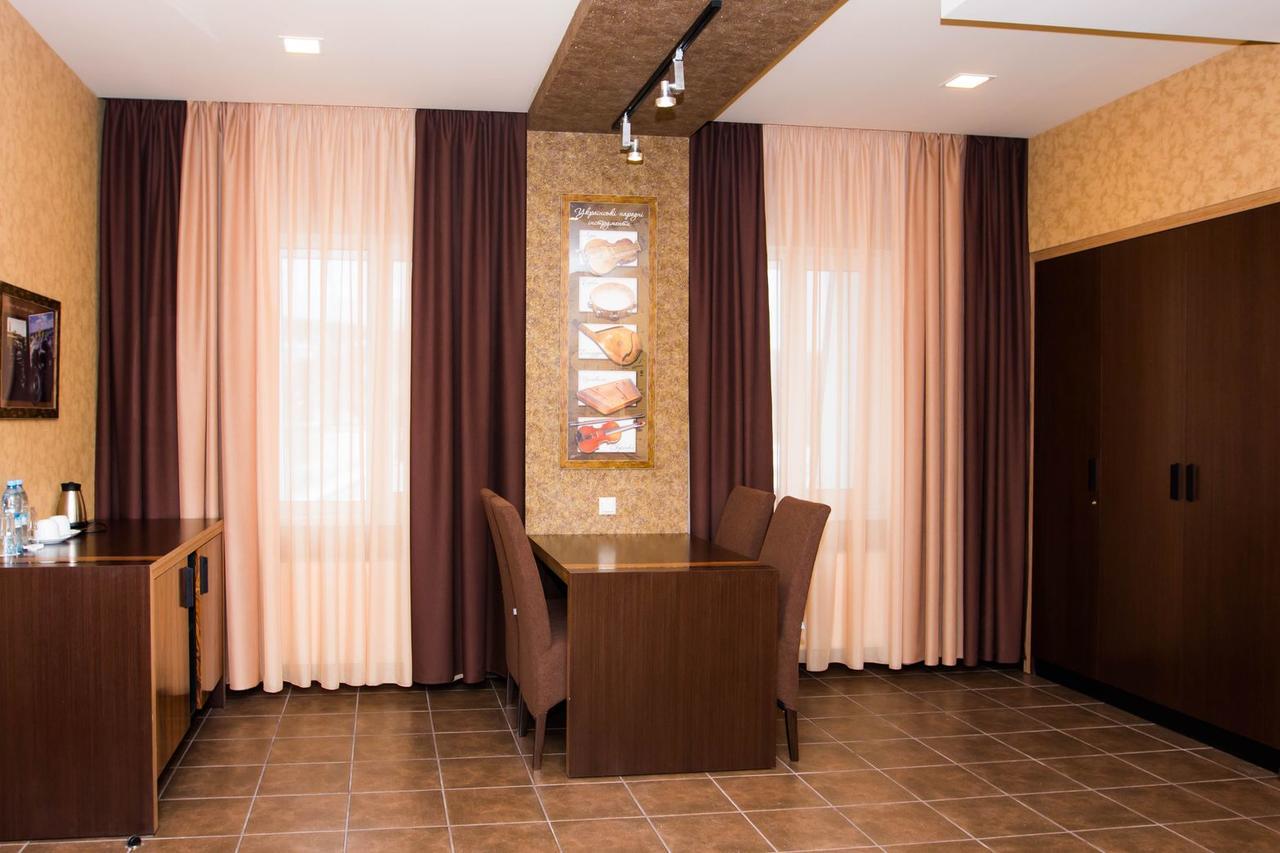 Hotel Lubenska Sloboda Olshanka Εξωτερικό φωτογραφία